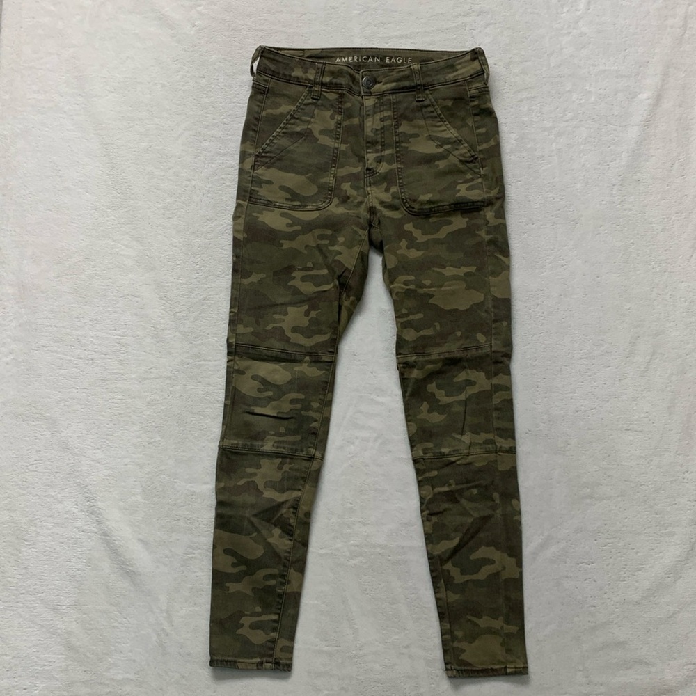American Eagle green camo hi-rise super stretch jeggings size 6